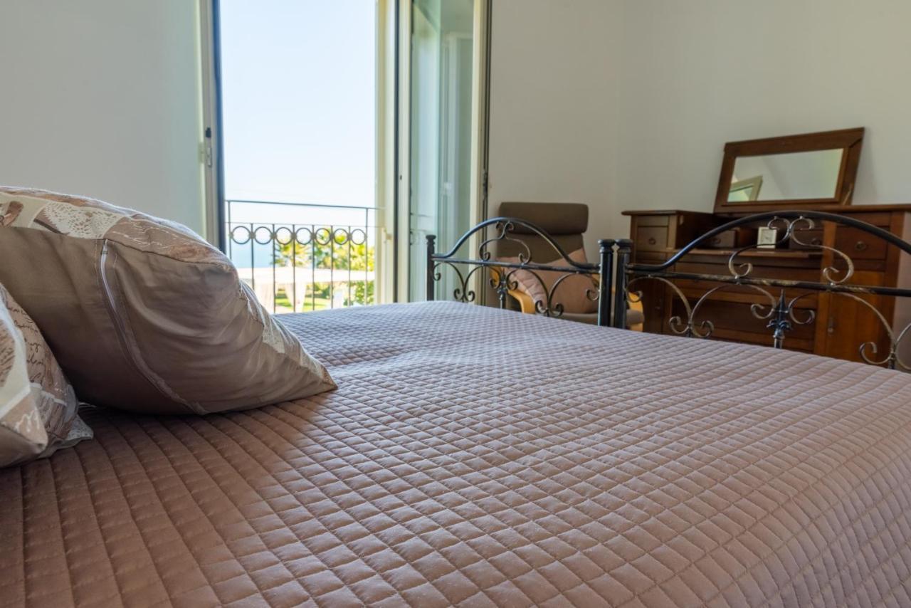 Вилла In Collina Sul Mare... Монтенеро-ди-Бизачча Экстерьер фото