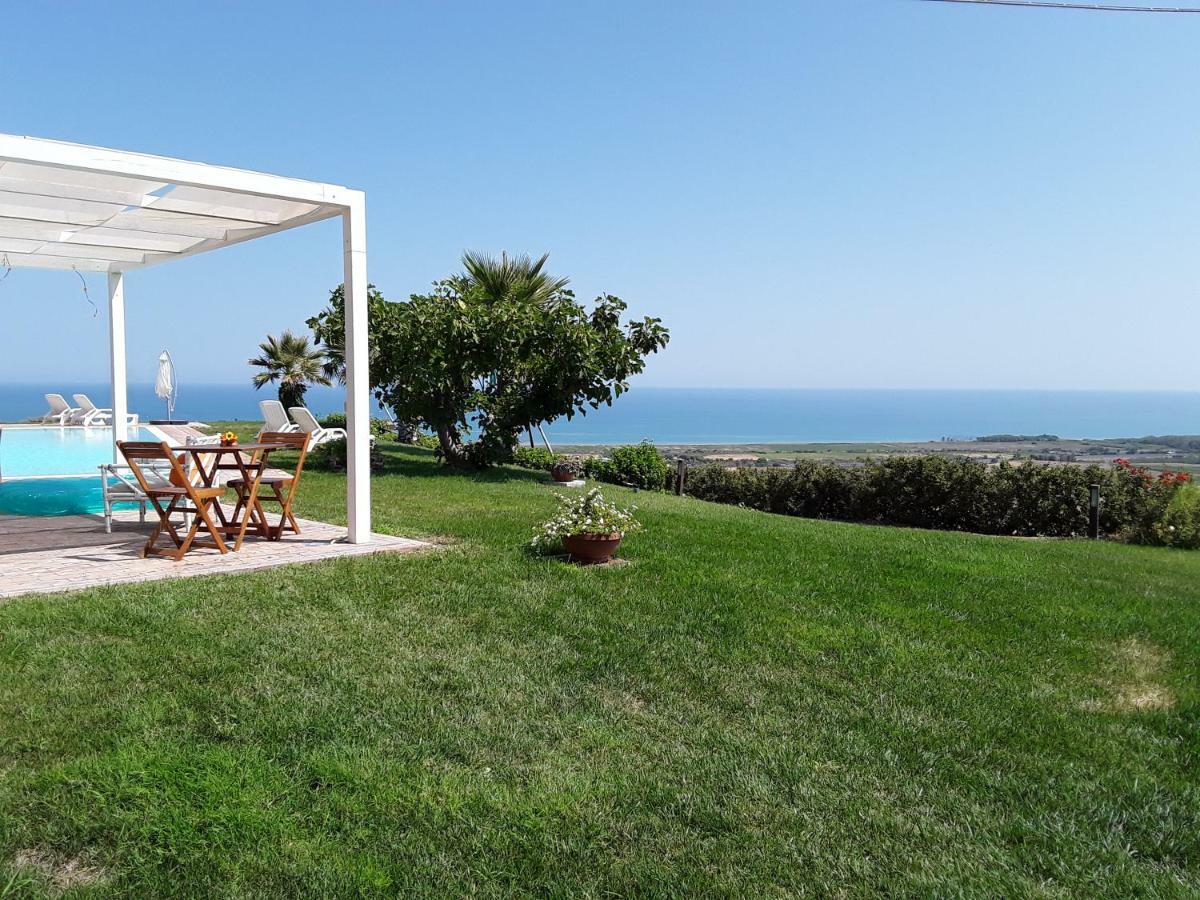 Вилла In Collina Sul Mare... Монтенеро-ди-Бизачча Экстерьер фото