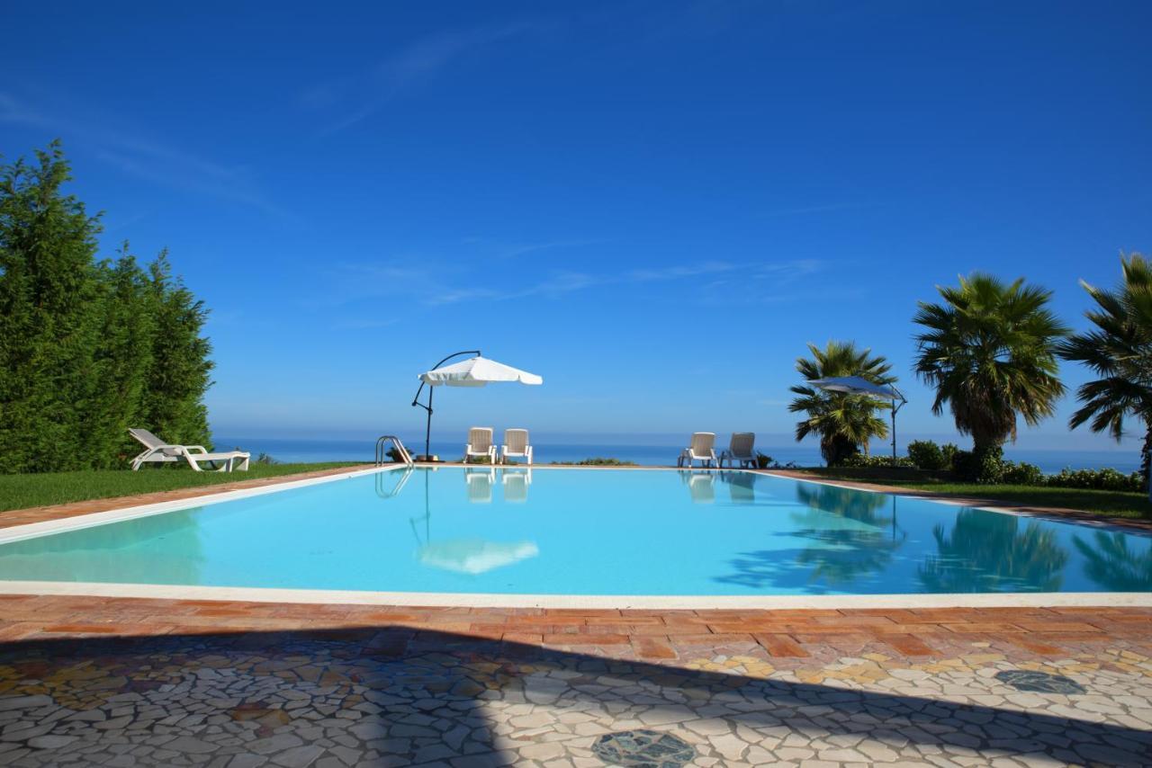 Вилла In Collina Sul Mare... Монтенеро-ди-Бизачча Экстерьер фото
