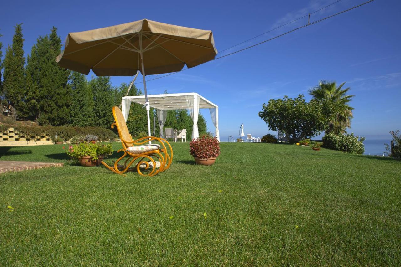 Вилла In Collina Sul Mare... Монтенеро-ди-Бизачча Экстерьер фото